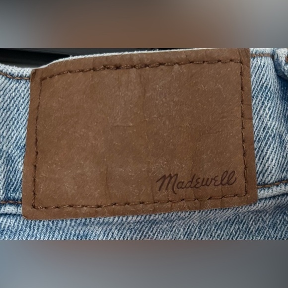 Madewell The Perfect Vintage Crop Jean in Light Wash - Picture 6 of 13